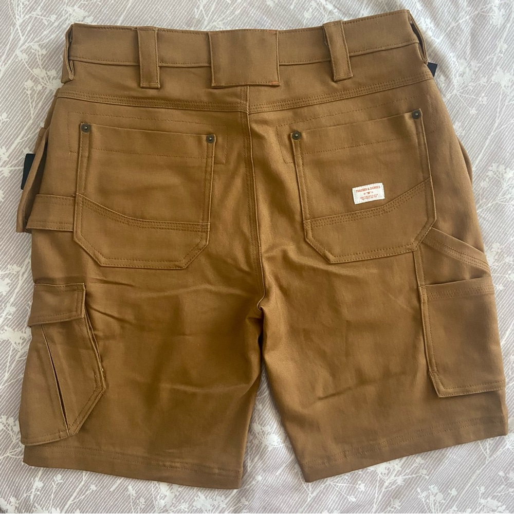NWT Women's Dickies Cargo Shorts size 28 Brown